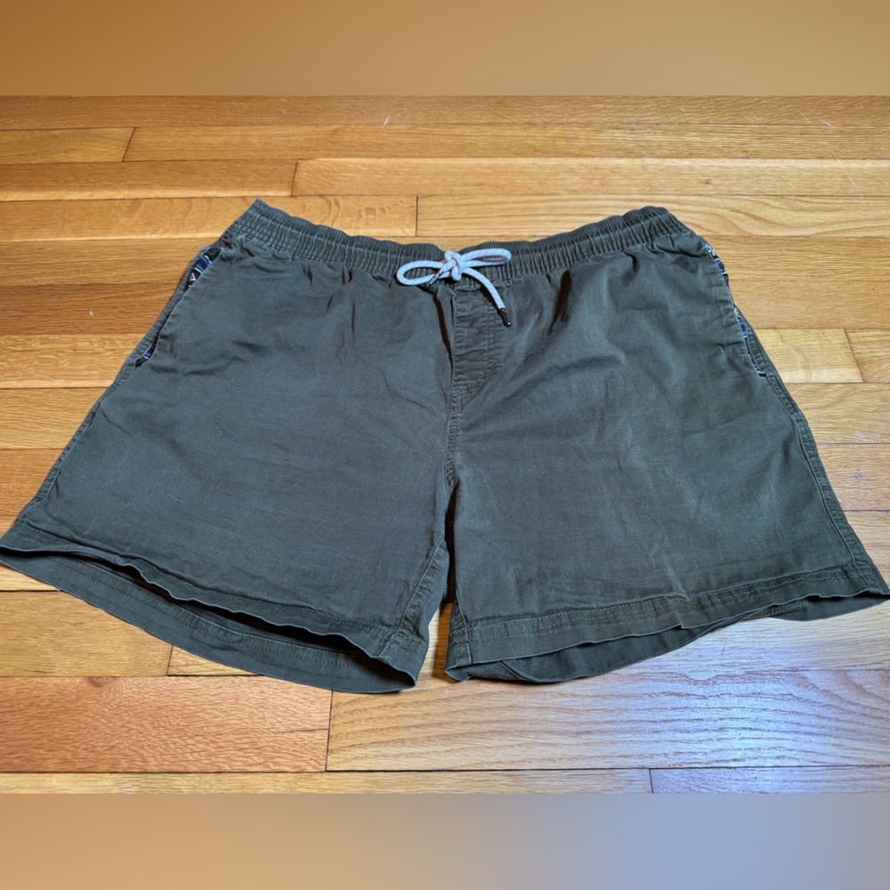 Wowie Olive Shorts